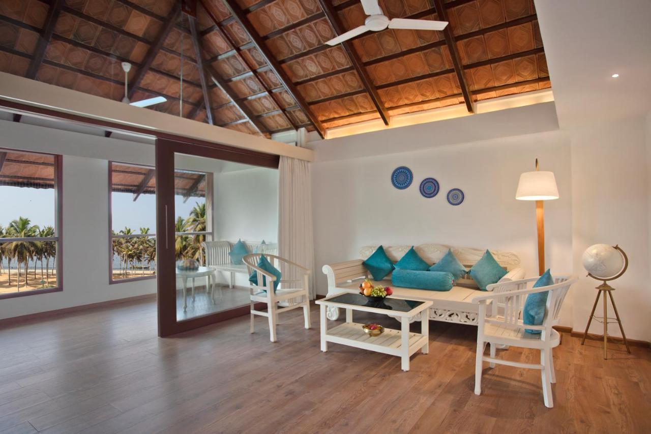 Estuary Sarovar Premiere Poovar Island Dış mekan fotoğraf