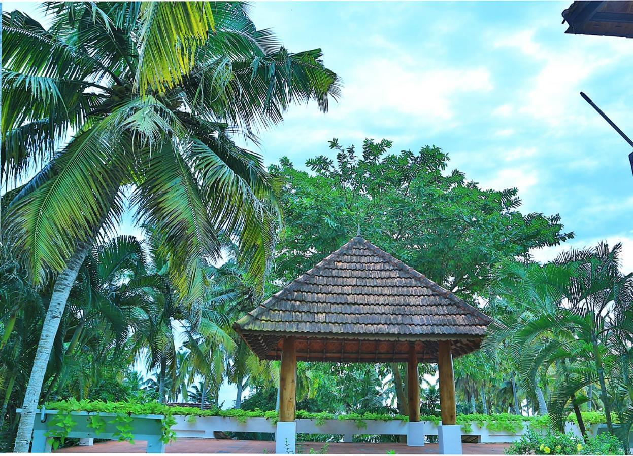 Estuary Sarovar Premiere Poovar Island Dış mekan fotoğraf