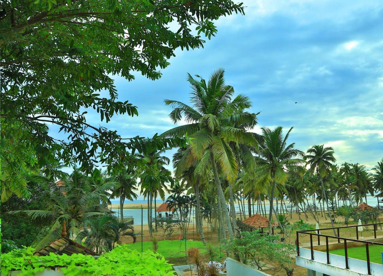 Estuary Sarovar Premiere Poovar Island Dış mekan fotoğraf