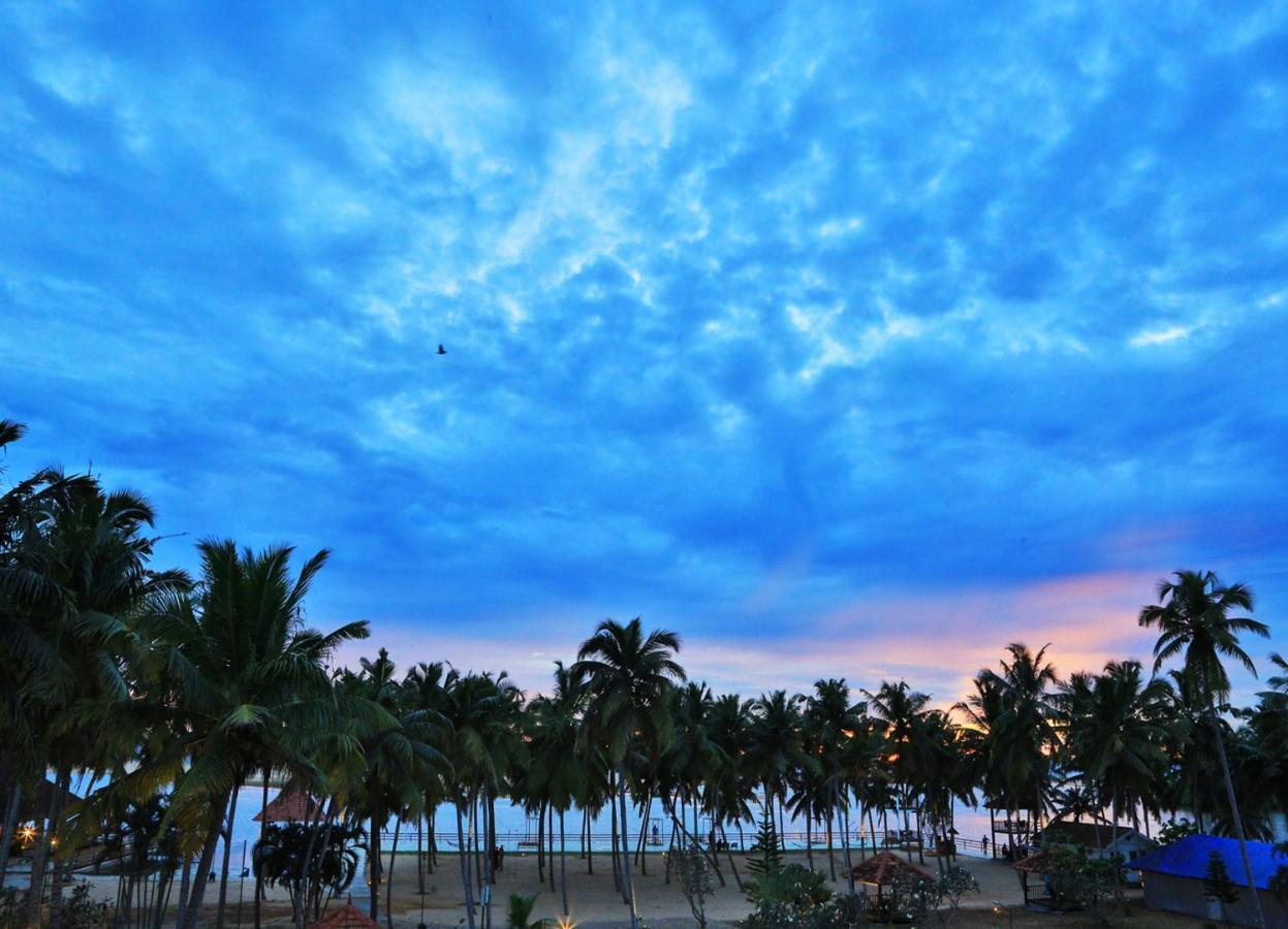 Estuary Sarovar Premiere Poovar Island Dış mekan fotoğraf