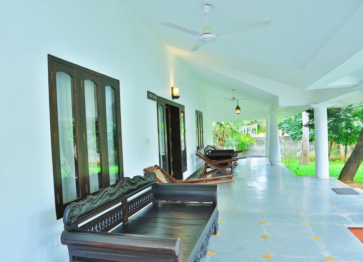 Estuary Sarovar Premiere Poovar Island Dış mekan fotoğraf